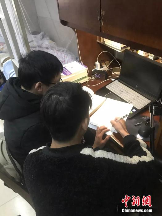 点击进入下一页